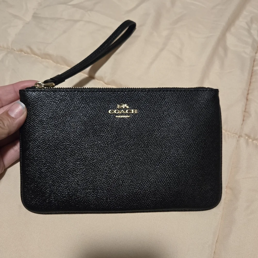 Coach Black Leather Side Zipper Wrislet Almost 5x8